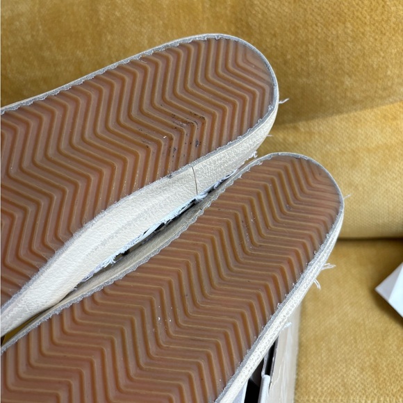 Golden Goose White and Green Star Sneakers - Picture 8 of 13